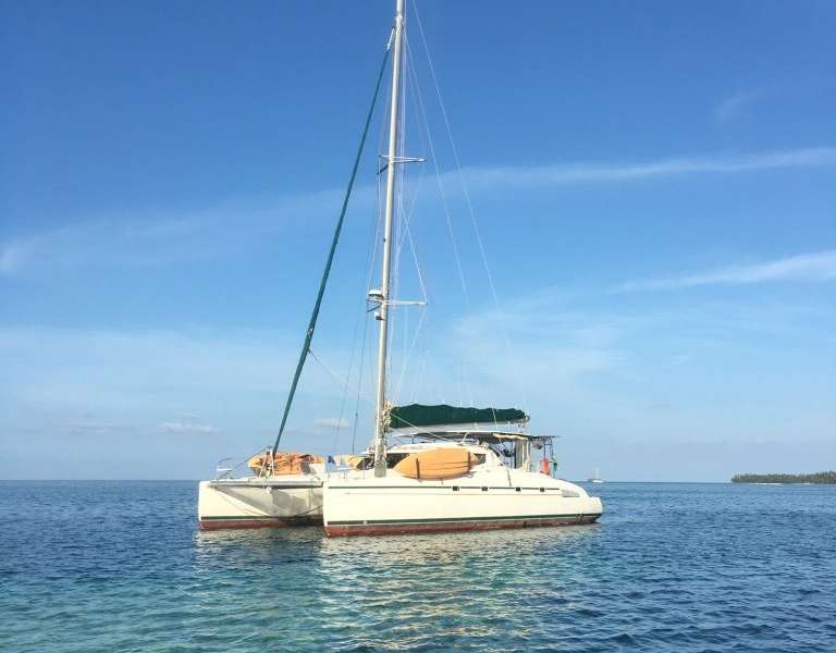 Catamarano Bahia 46