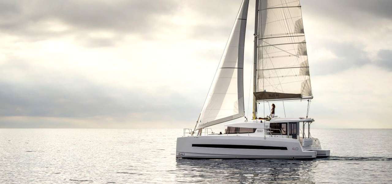 Catamaran Bali 4.0