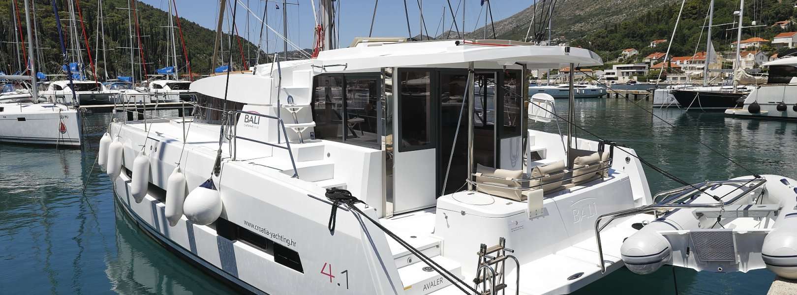 Catamaran Bali 4.1