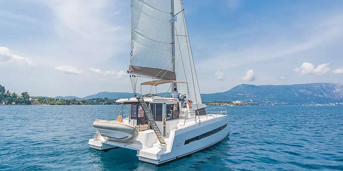 Catamarano Bali 4.1