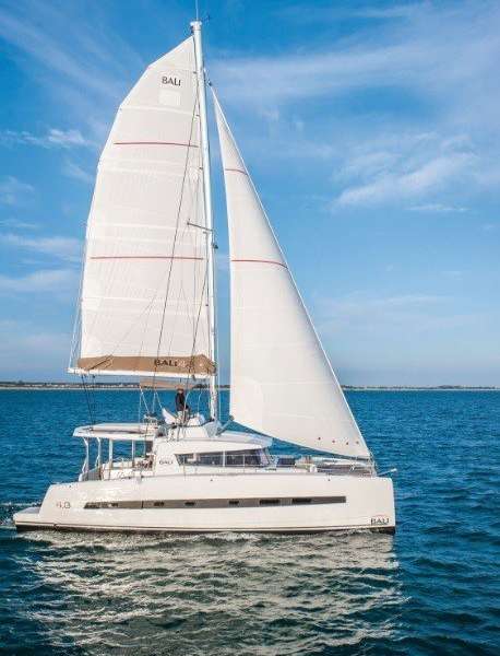 Catamaran Bali 4.1