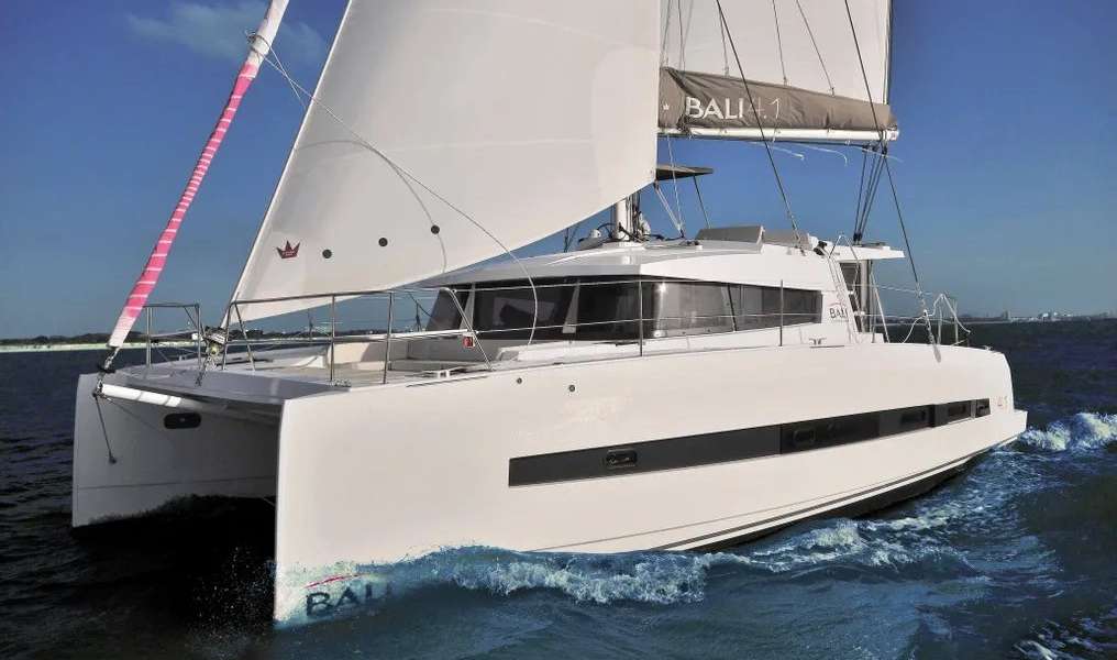 Catamaran Bali 4.1