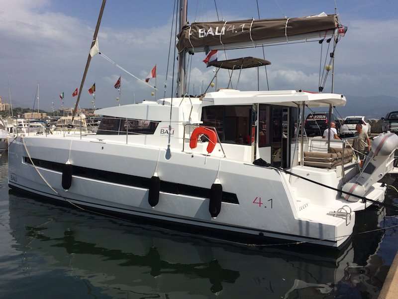 Katamaran Bali 4.1