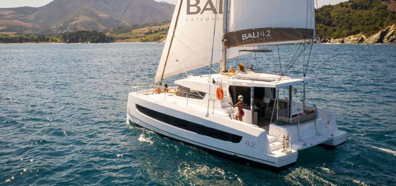 Katamaran Bali 4.2