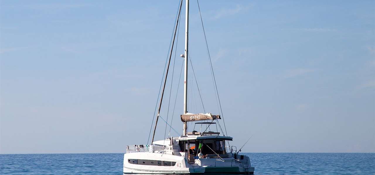 Catamaran Bali 4.2