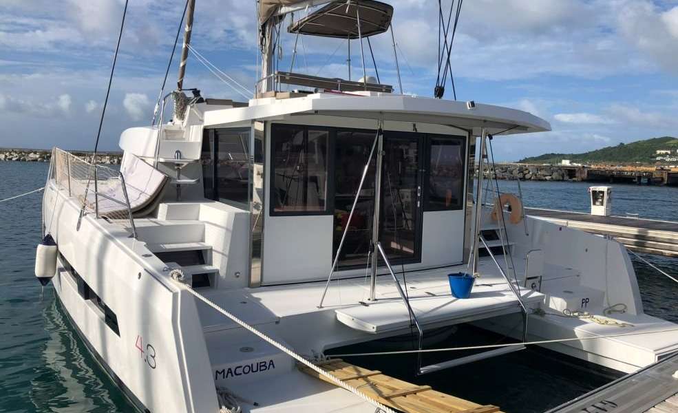 Catamarán Bali 4.3