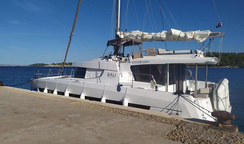 Catamarán Bali 4.4