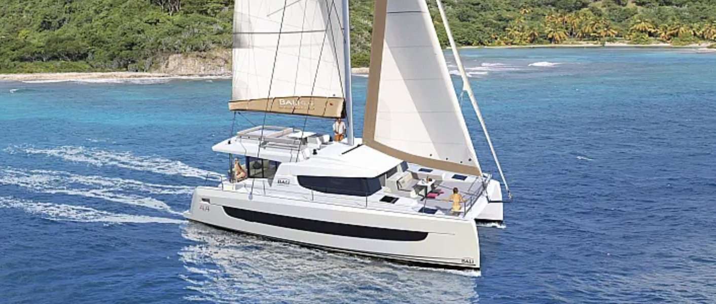 Catamarán Bali 4.4