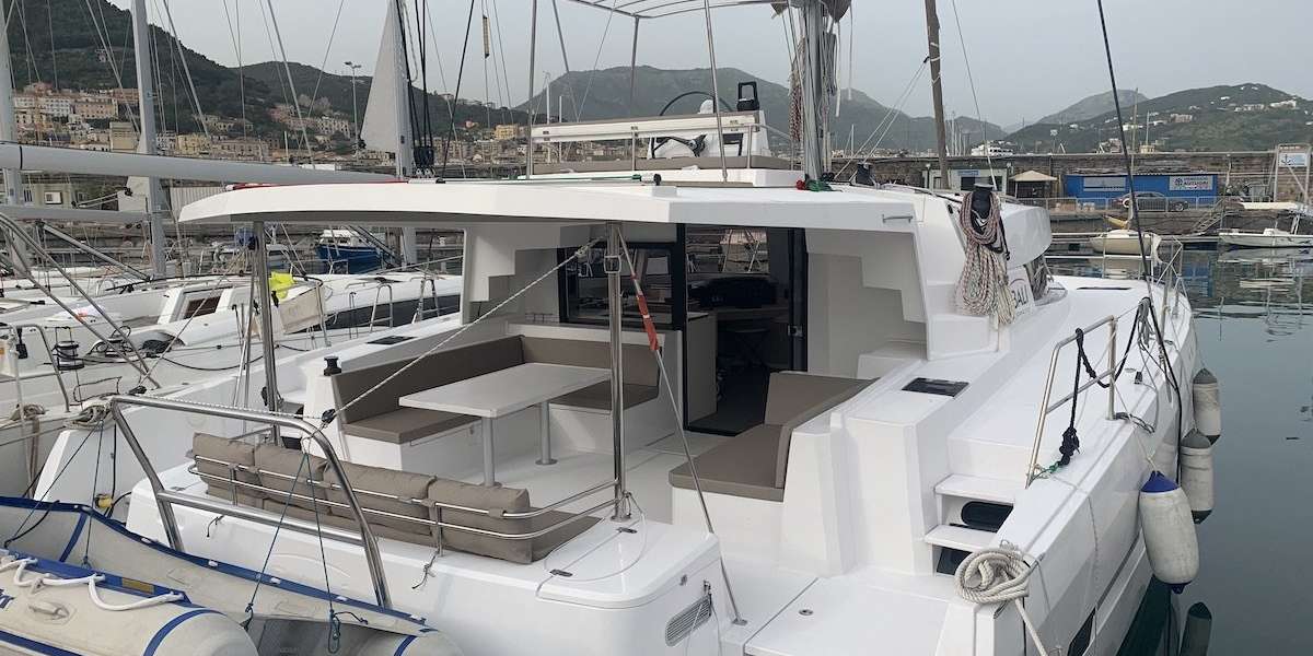 Catamaran Bali 4.5