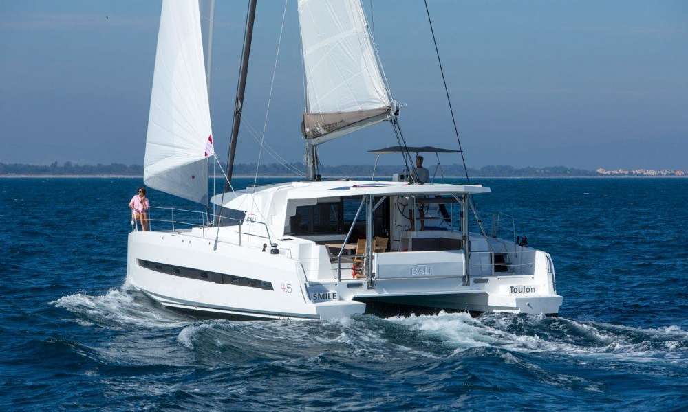 Catamaran Bali 4.5