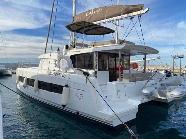 Catamaran Bali 4.6