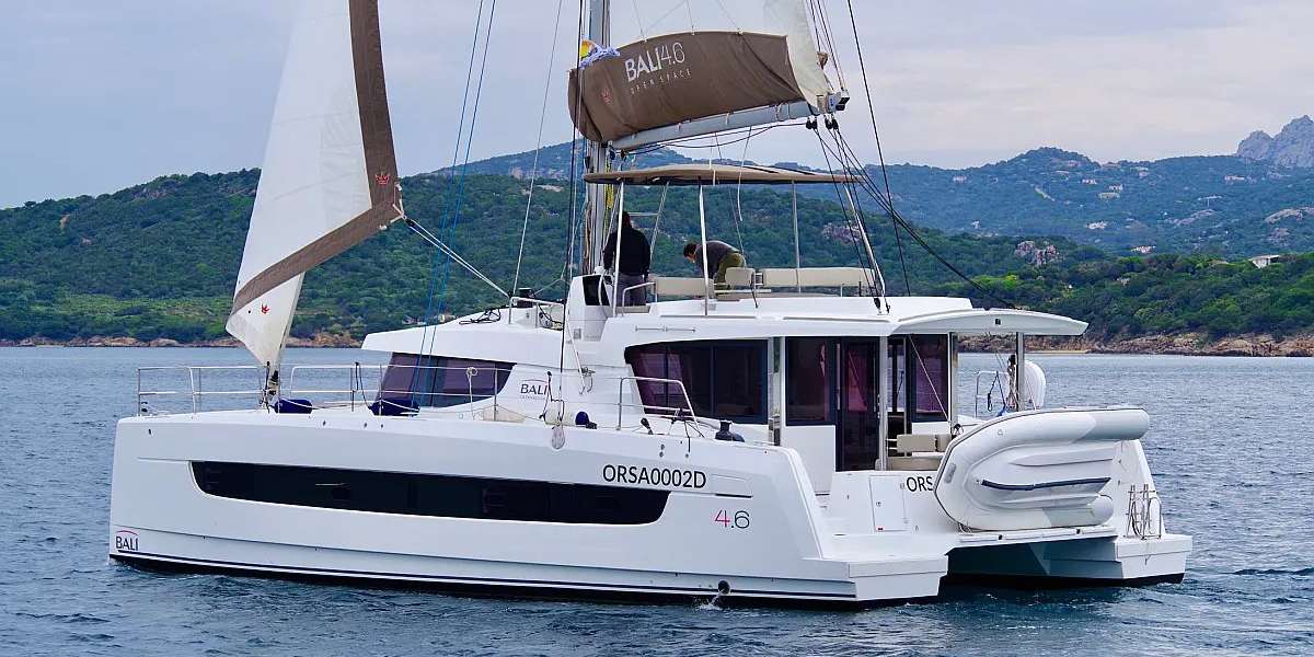 Catamaran Bali 4.6