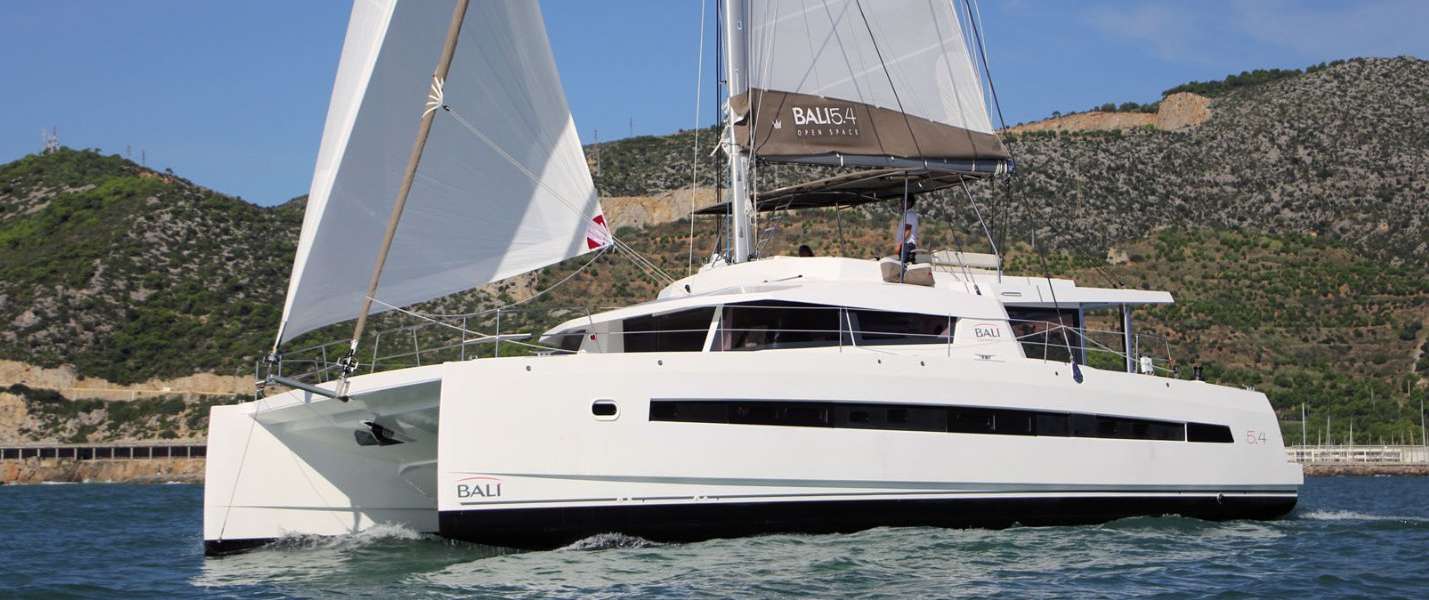 Catamarán Bali 5.4