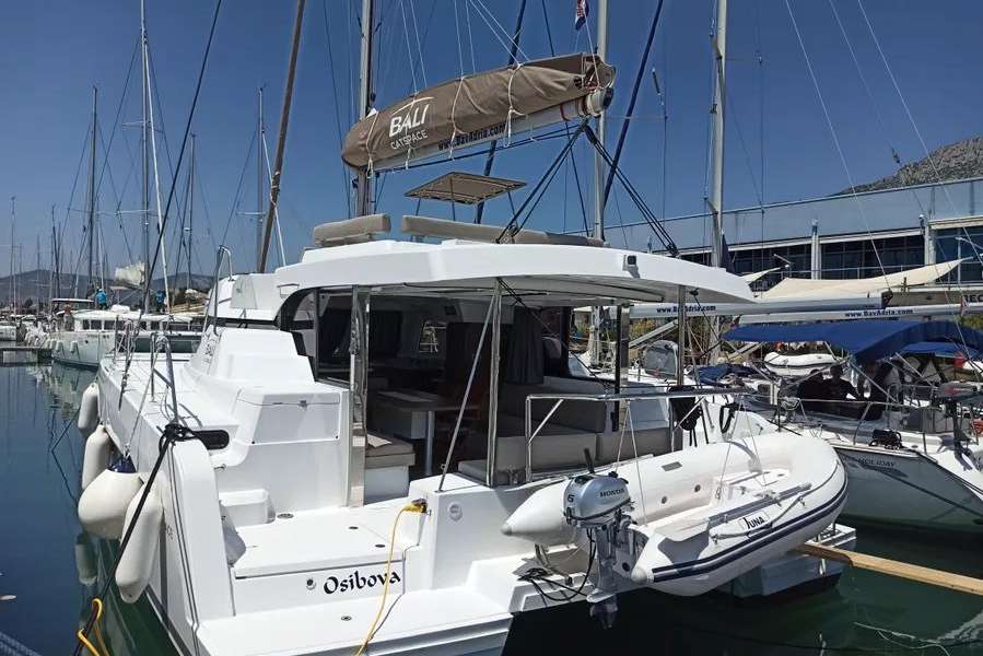 Catamaran Bali Catspace Voile