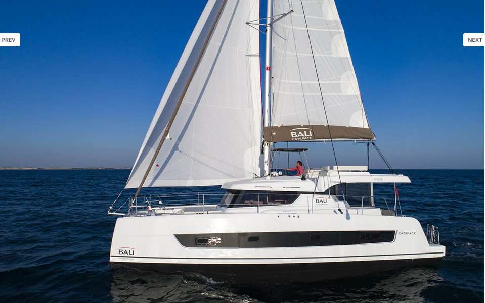 Catamaran Bali Catspace Voile