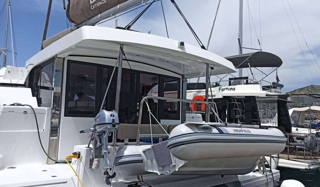 Catamarano Bali Catspace Voile