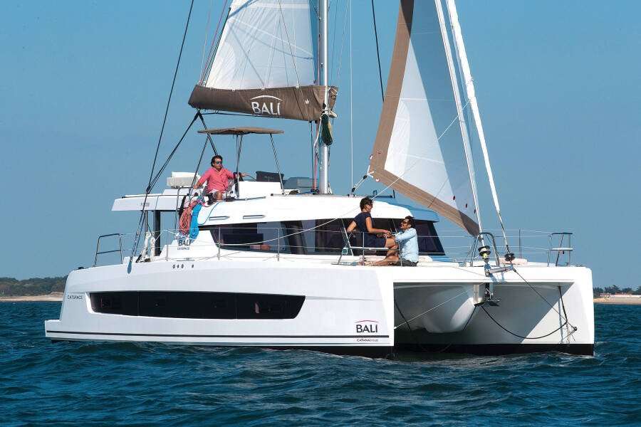 Catamaran Bali Catspace Voile