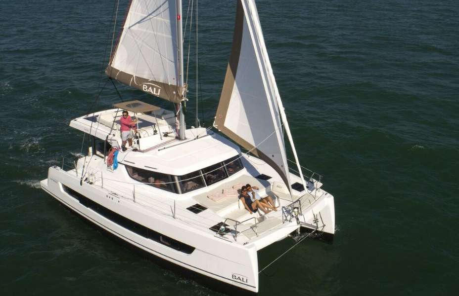 Catamaran Bali Catspace Voile