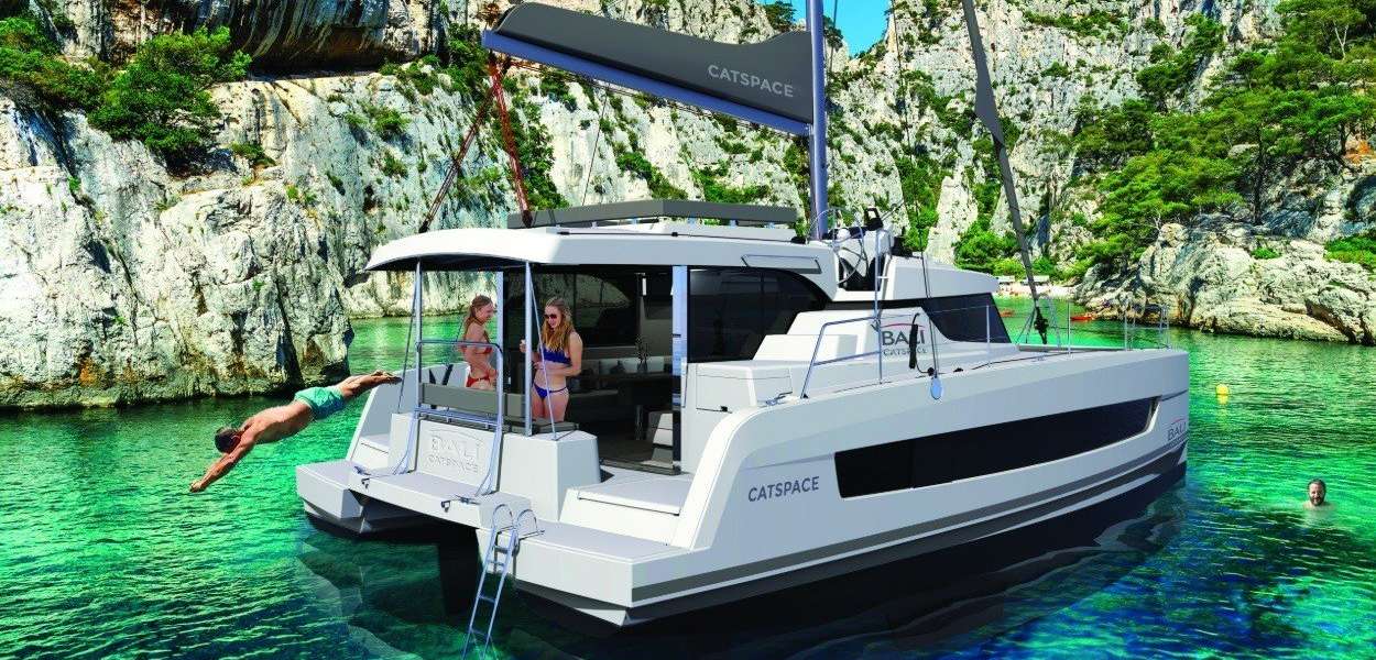 Catamarano Bali Catspace Voile