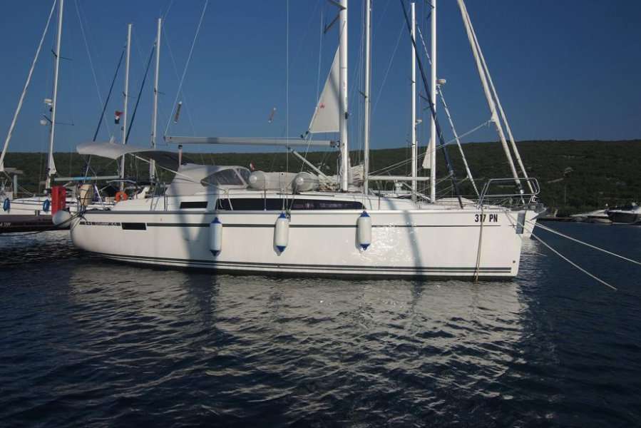 Segelboot Bavaria Cruiser 33