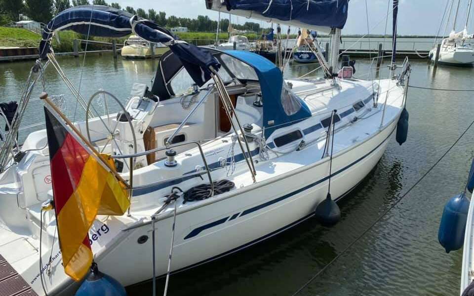 Парусная яхта Bavaria 36