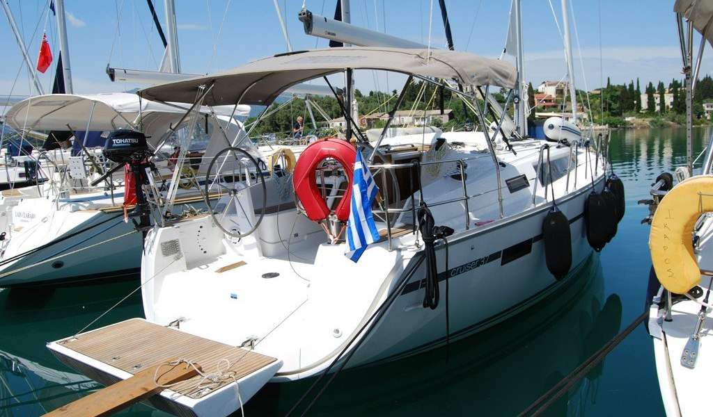 Velero Bavaria Cruiser 37