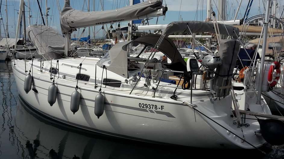 Sailboat Bavaria 37 Cruiser