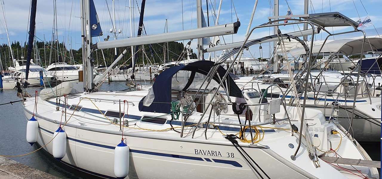 Łódź Żaglowa Bavaria 38