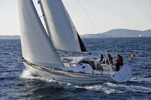 Sailboat Bavaria 38 Cruiser