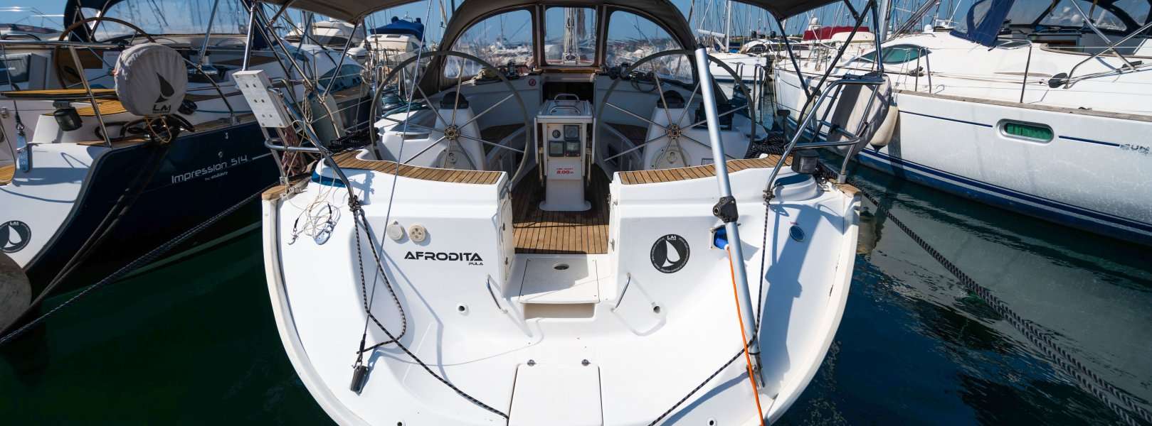 Парусная яхта Bavaria 44