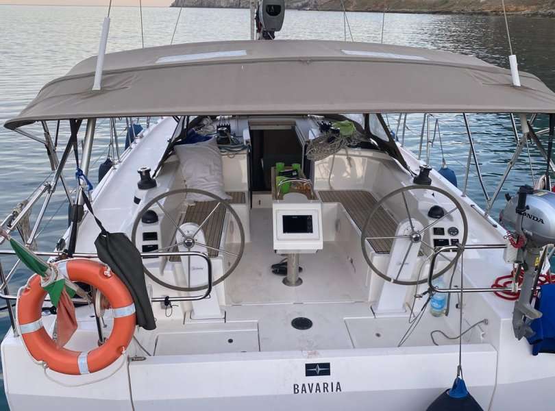 Velero Bavaria C38