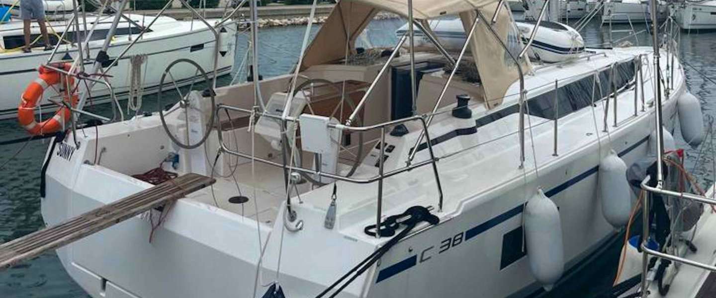 Barca a vela Bavaria C38