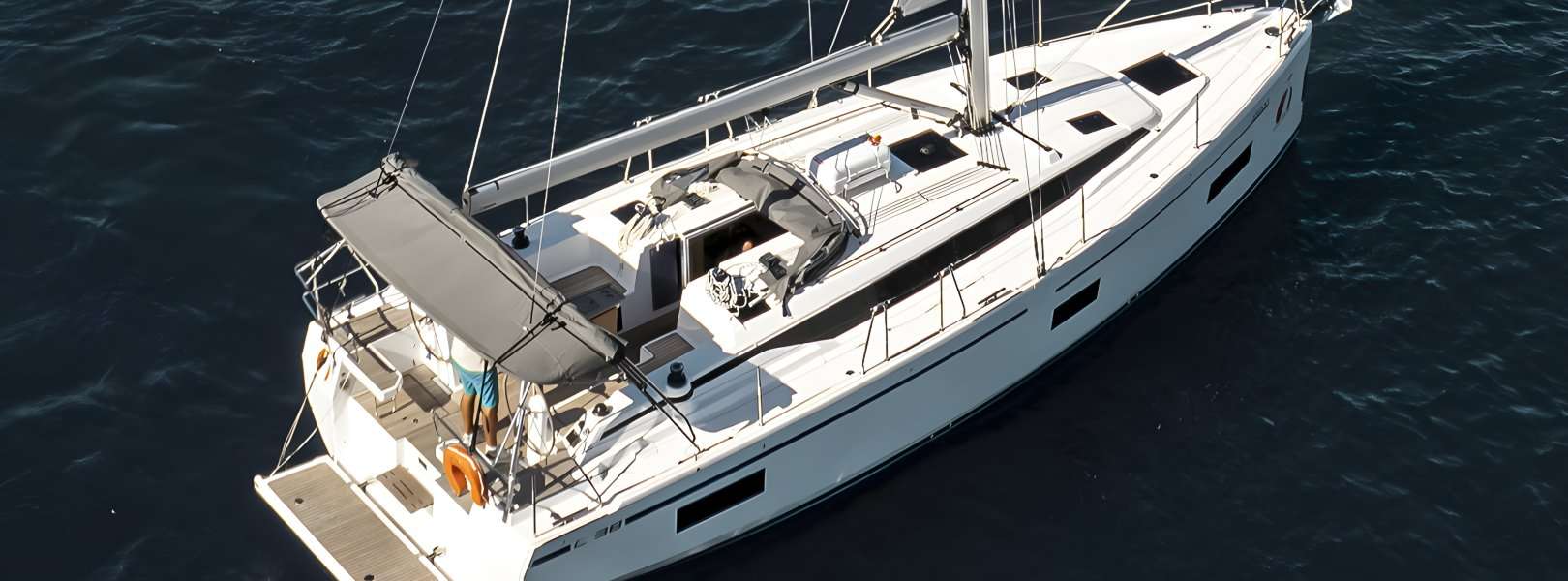 Velero Bavaria C38