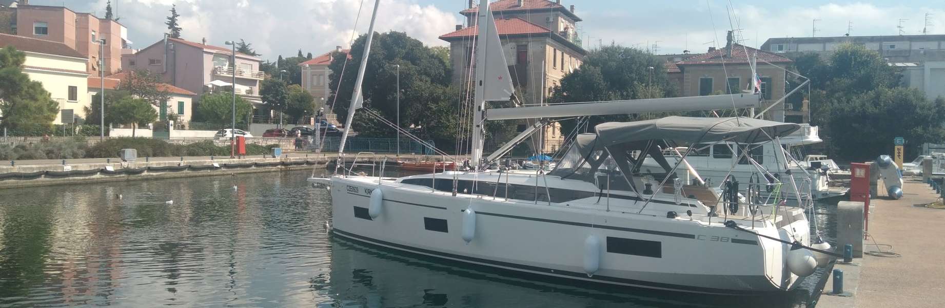 Velero Bavaria C38