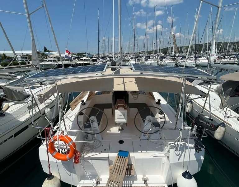 Barca a vela Bavaria C42