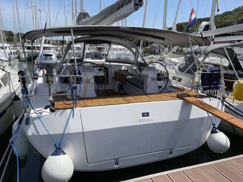 Velero Bavaria C45 Style