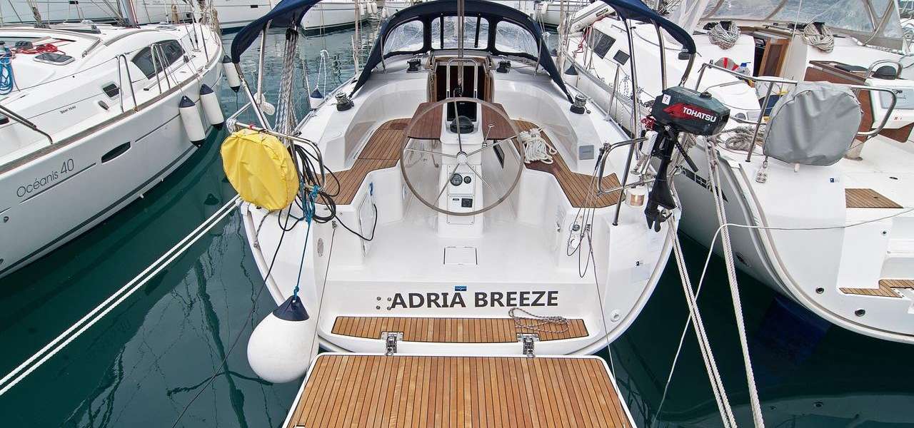 Velero Bavaria Cruiser 33