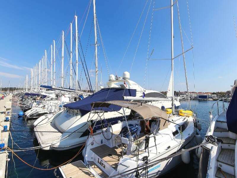 Парусная яхта Bavaria Cruiser 34