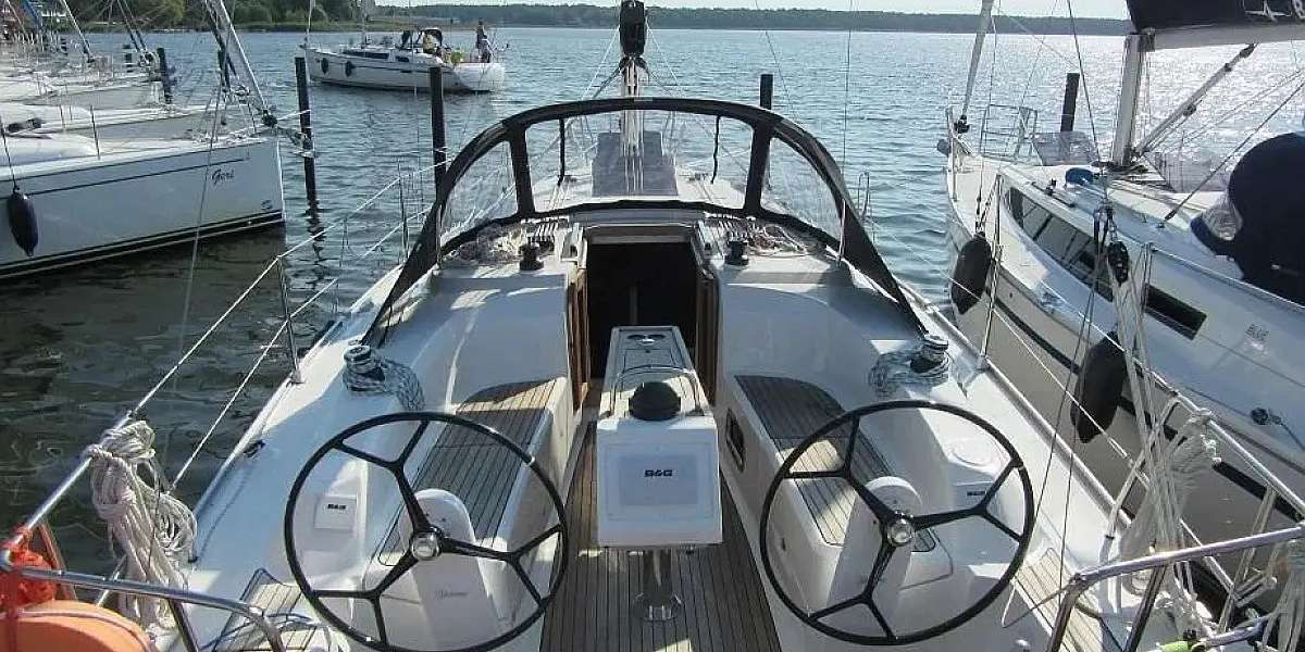 Парусная яхта Bavaria Cruiser 34