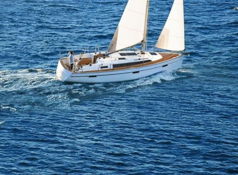 Парусная яхта Bavaria Cruiser 37