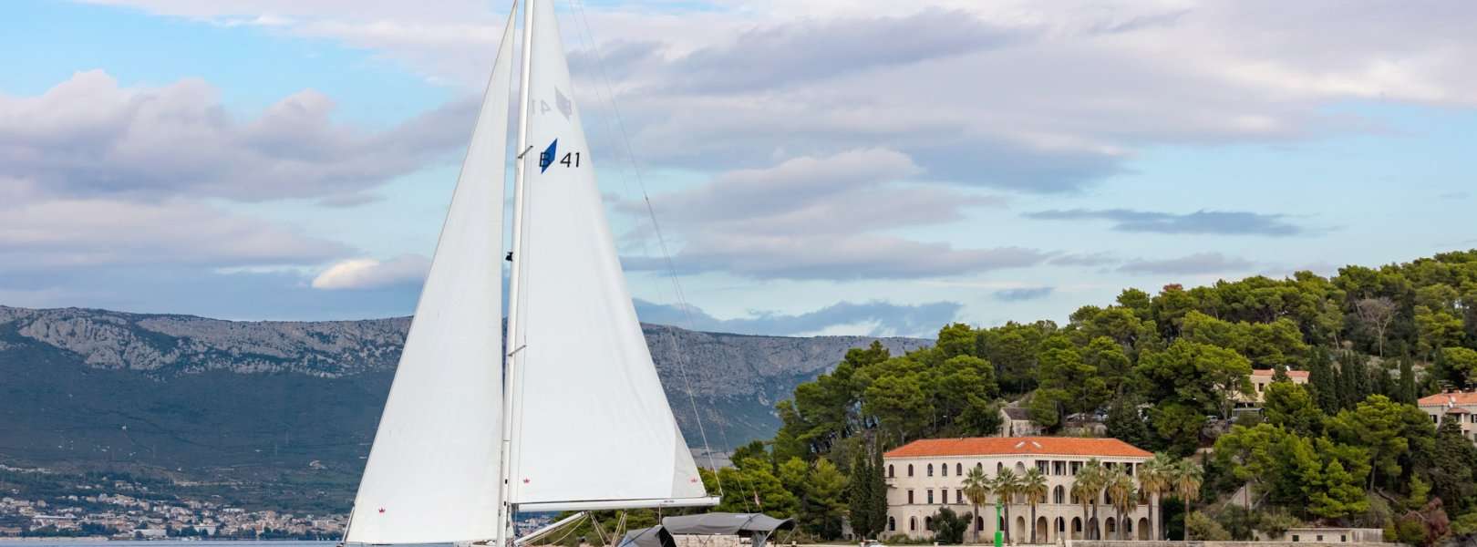 Sailboat Bavaria Cruiser 41