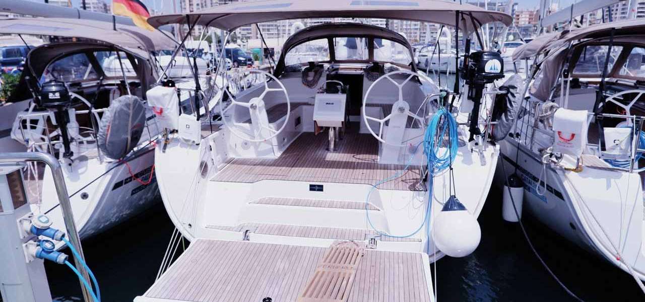 Sailboat Bavaria Cruiser 46