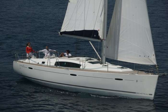 Sailboat Oceanis 43