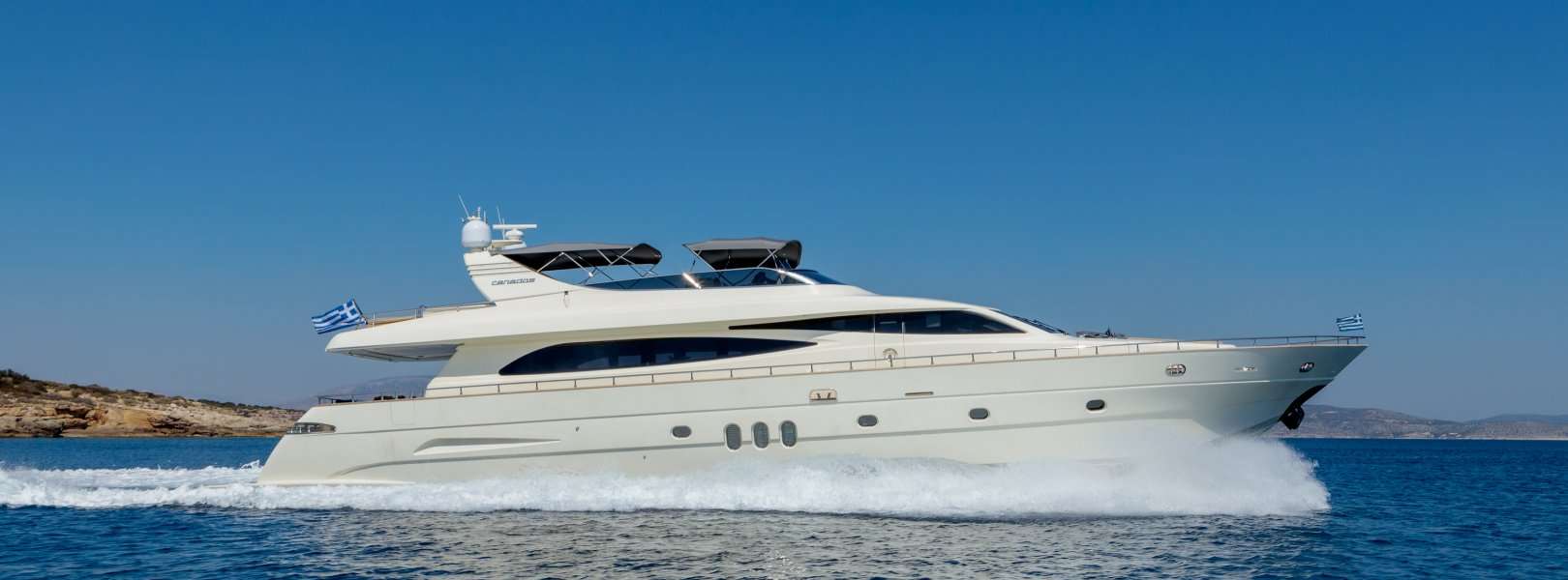 Luxury Yacht Canados 86