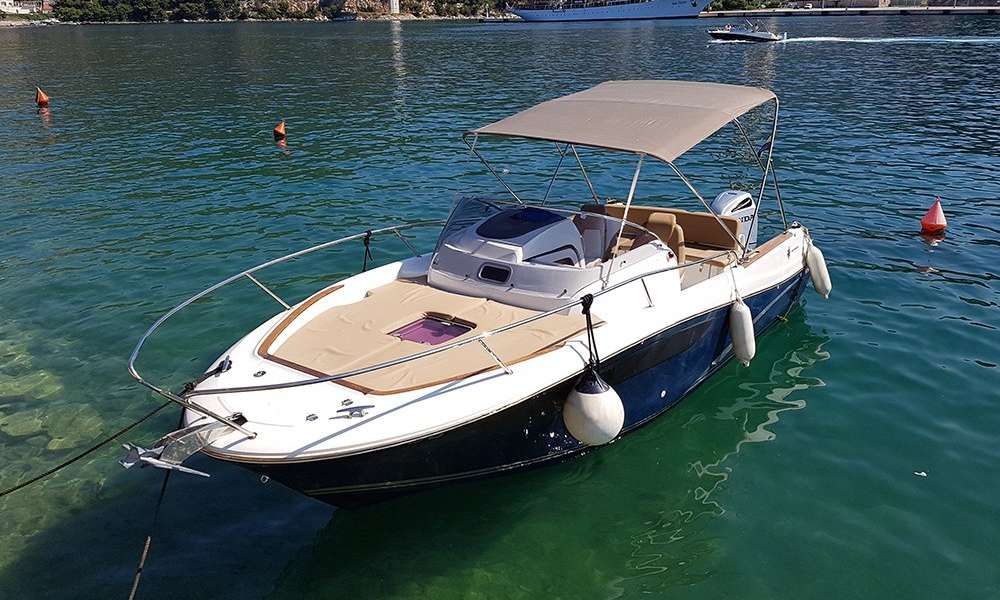 Bateaux à moteur Cap Camarat 7.5 WA