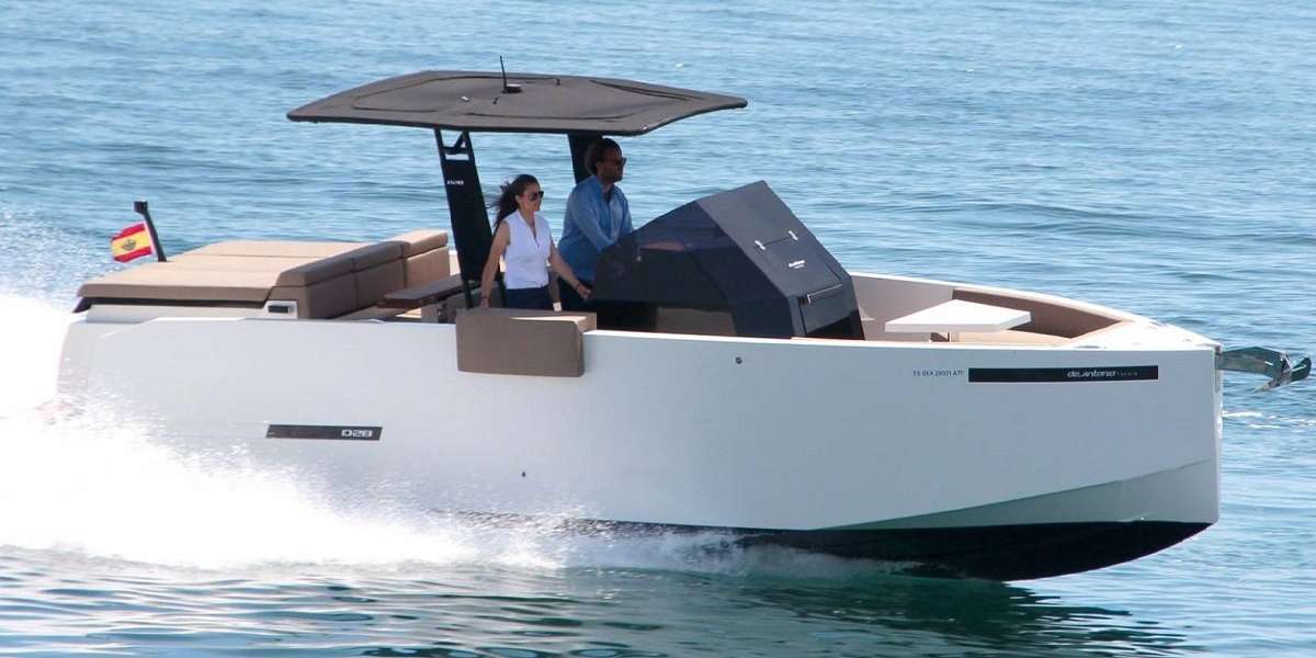 Motor boat D28 Open