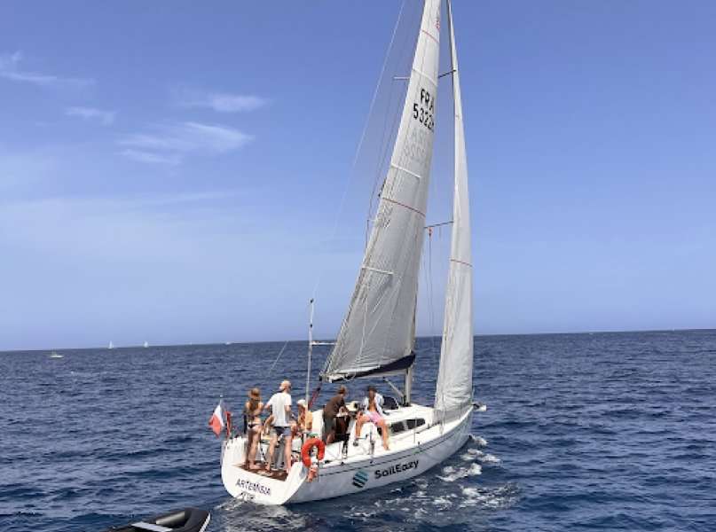 Sailboat Dehler 32