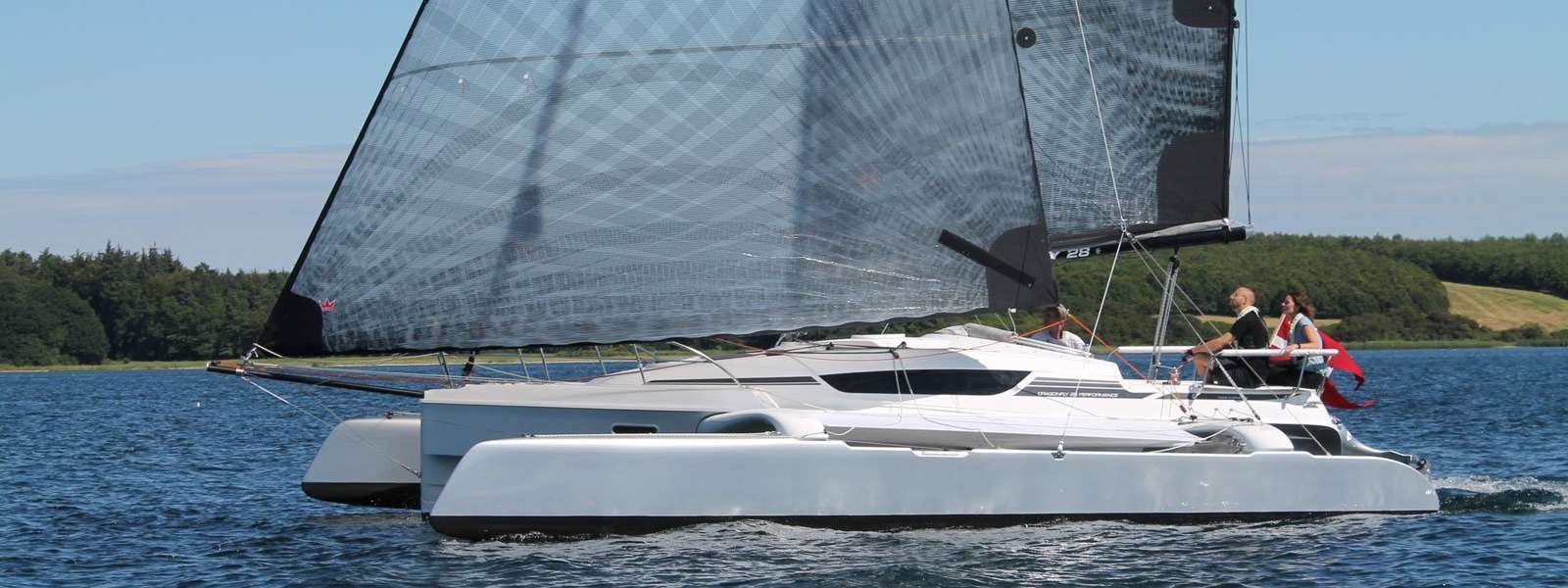 Catamaran Dragonfly 28