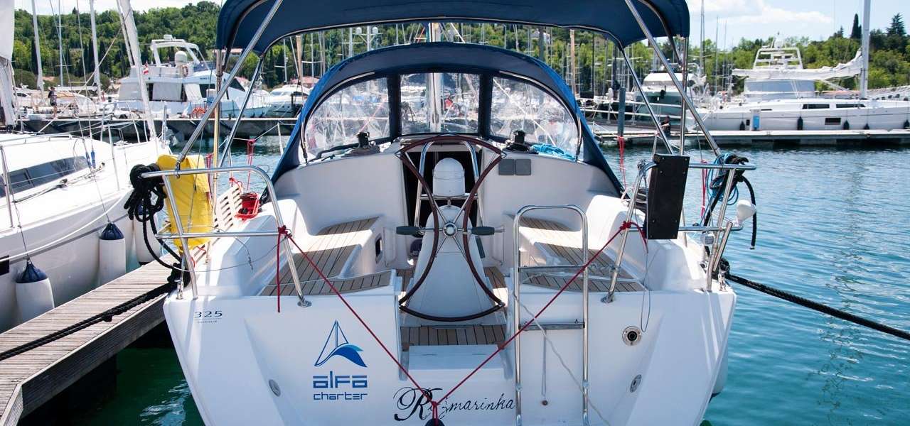 Sailboat Dufour 325