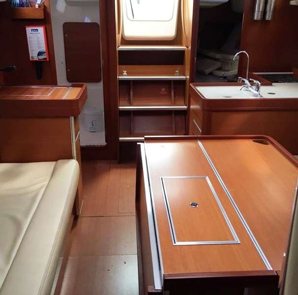 Sailboat Dufour 335 Grand Large